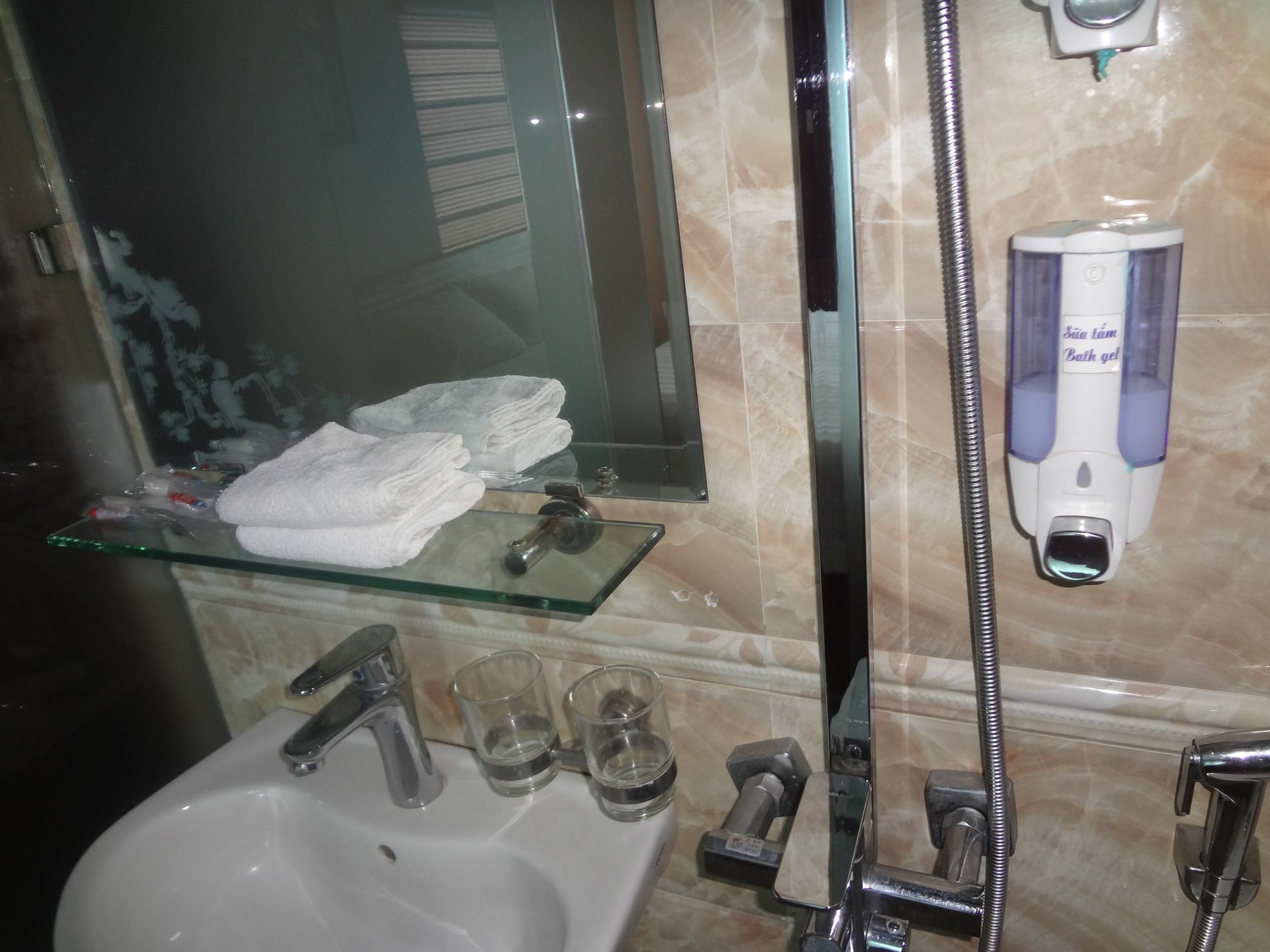 Hanoi Airport Hotel - Convenient & Friendly Noi Bai Exteriör bild